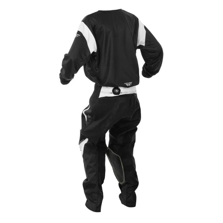 TRAJE KINETIC STOKE NIÑO 2025 BLACK/WHITE